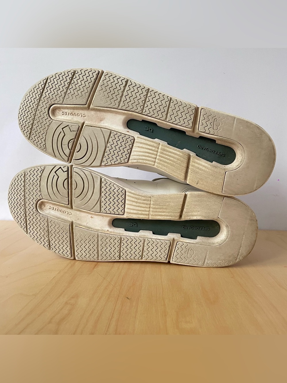 On Running The Roger Advantage sneakers | US 11.5 - Picture 6 of 8